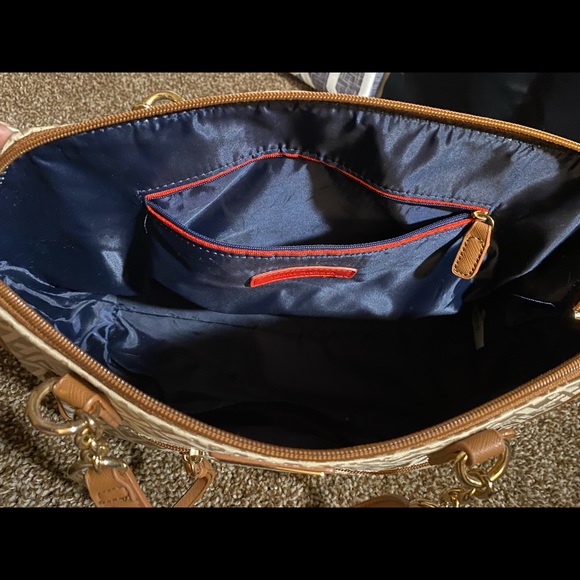 New Tommy Hilfiger bag with tags - Picture 4 of 4